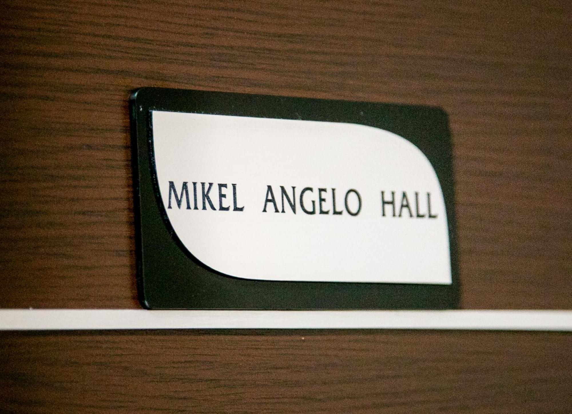 Mikel Angelo Hall Seres Zewnętrze zdjęcie